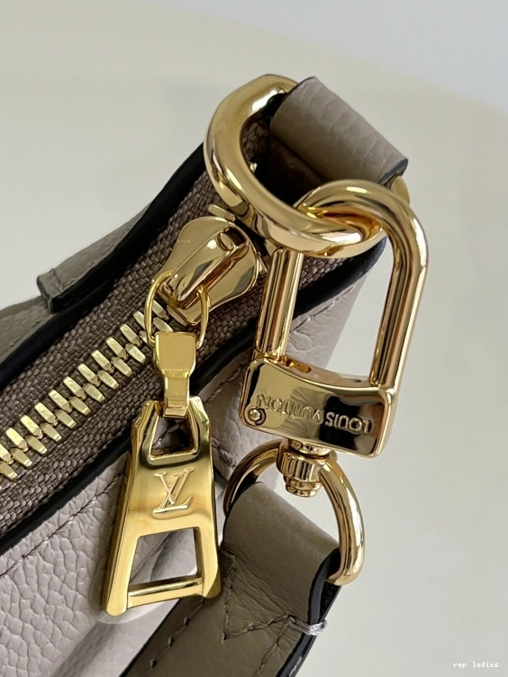 Cheap LOUIS BAGATELLE VUITTON 0823